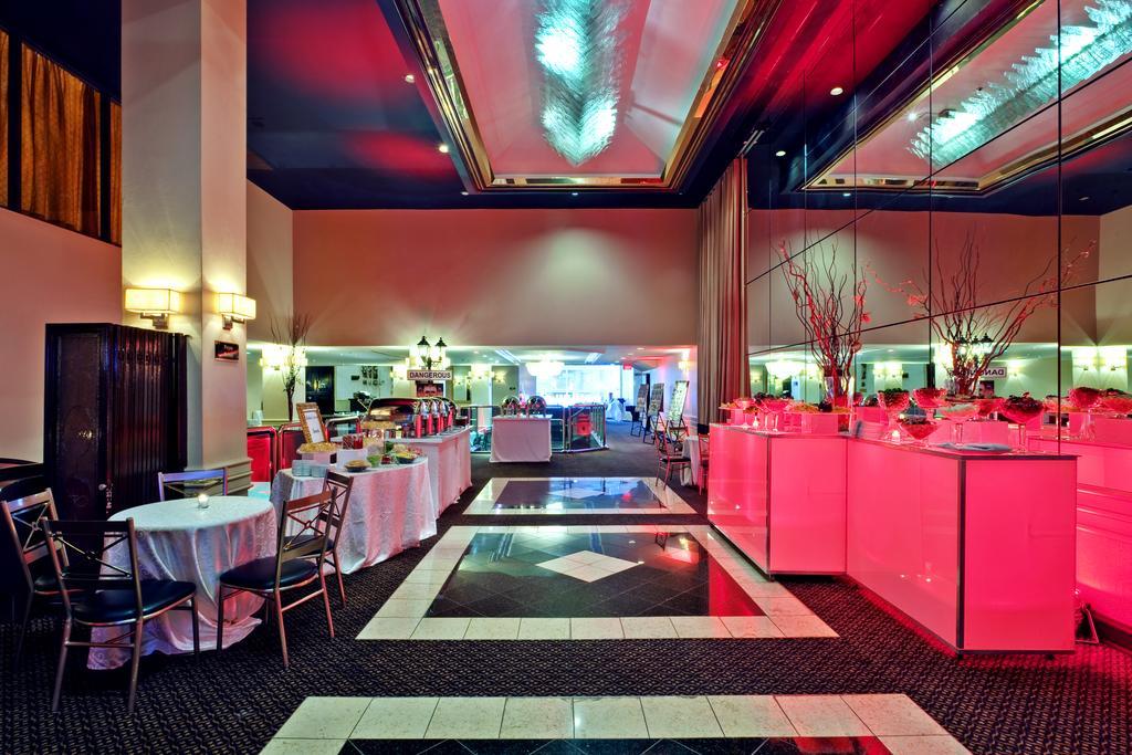 Holiday Inn Montreal Midtown Dış mekan fotoğraf